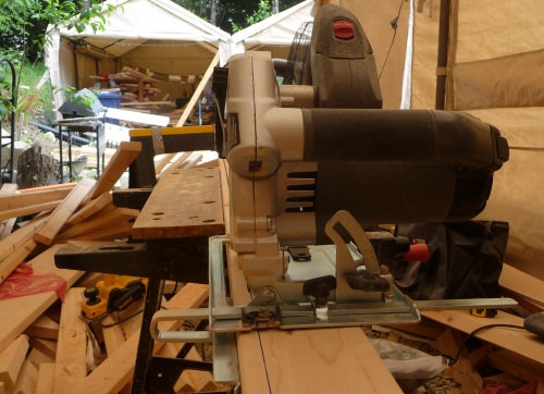 Circular saw roof plank horizontal cut