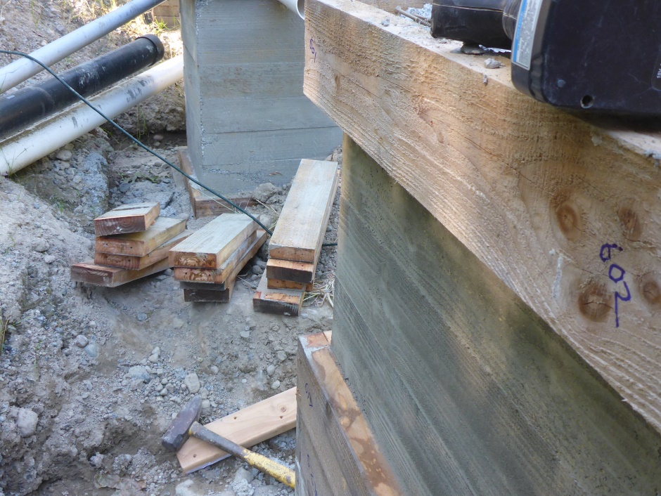 Remove Deck Column Boards With Hammer And Wood